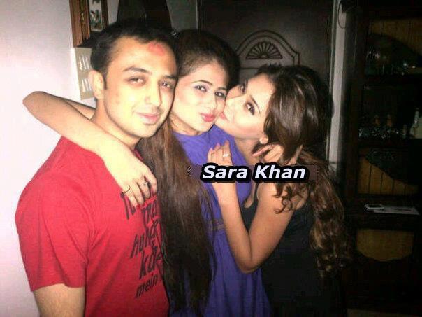 268717_468909073134023_1504015361_n - SARA KHAN NEW PIC 2