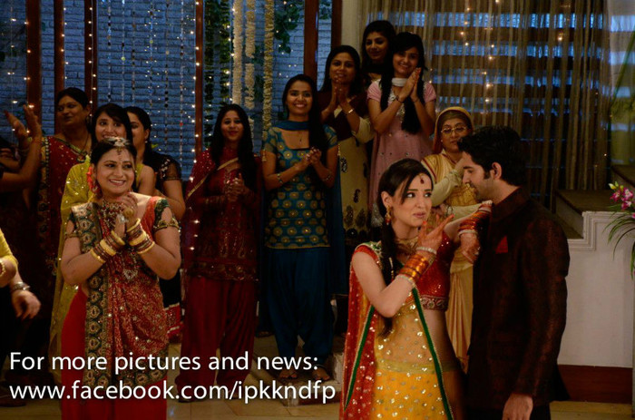  - Iss Pyaar Ko Kya Naam Doon - Picture Gallery III