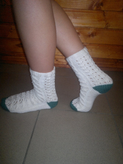 310820121157 - ciorapi tricotati