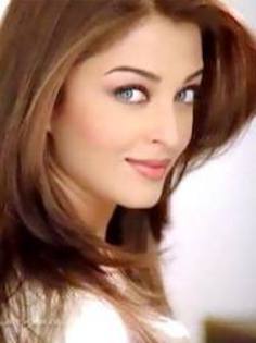 images (12) - Aishwarya Rai-POZE SPECIALE