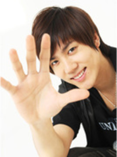  - Kim Kyu jong centrul formatiei ss501