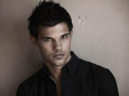  - Taylor Lautner