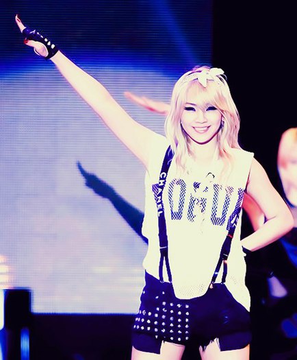 CL-2ne1-32493346-500-604 - 2ne1 korea 1