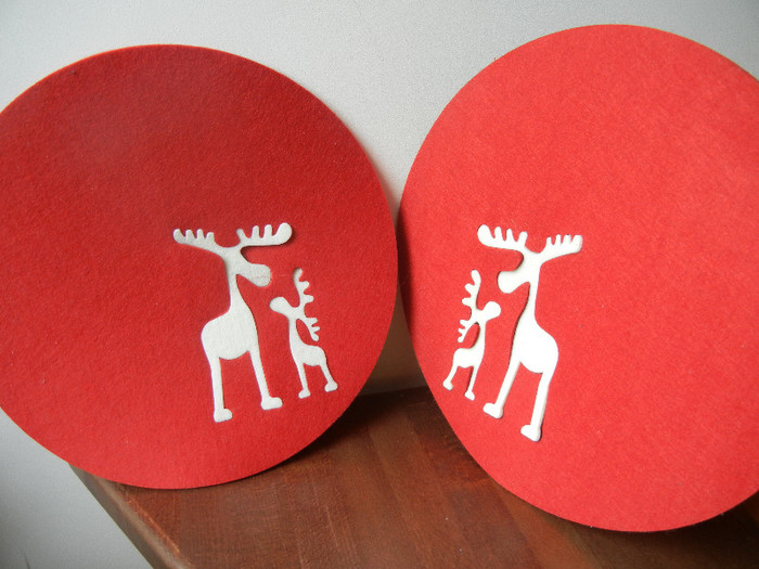 Red Felt Christmas Placemats (Ikea); Suport farfurii din fetru (pasla.)
