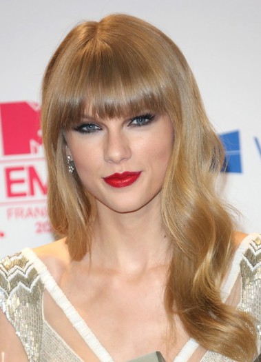 taylor-swift-conor-kennedy-faked-breakup-640x884 - Taylor Swift