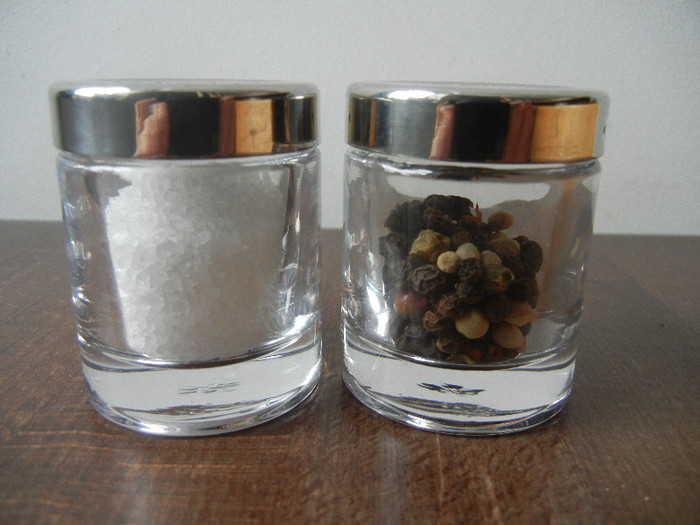 Salt & Pepper Glass Pots - Salt and Pepper