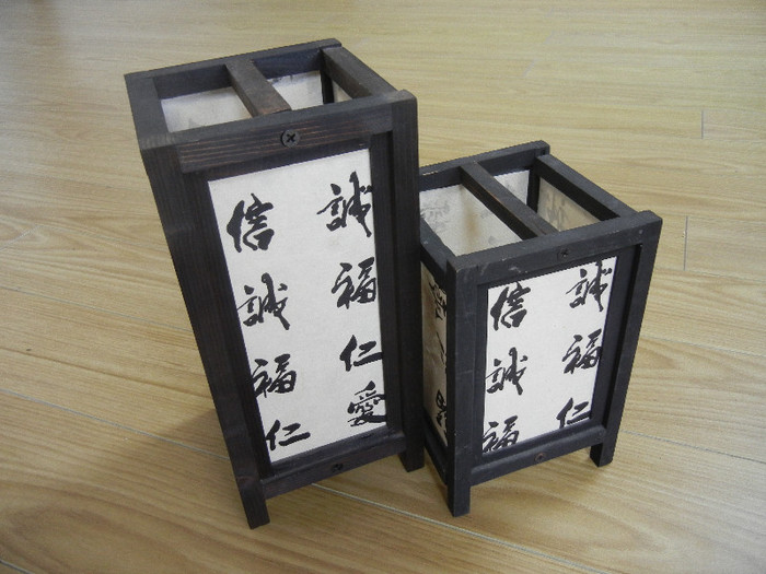 Chinese Calligraphy Shoji Lamps; lampa, veioza.
