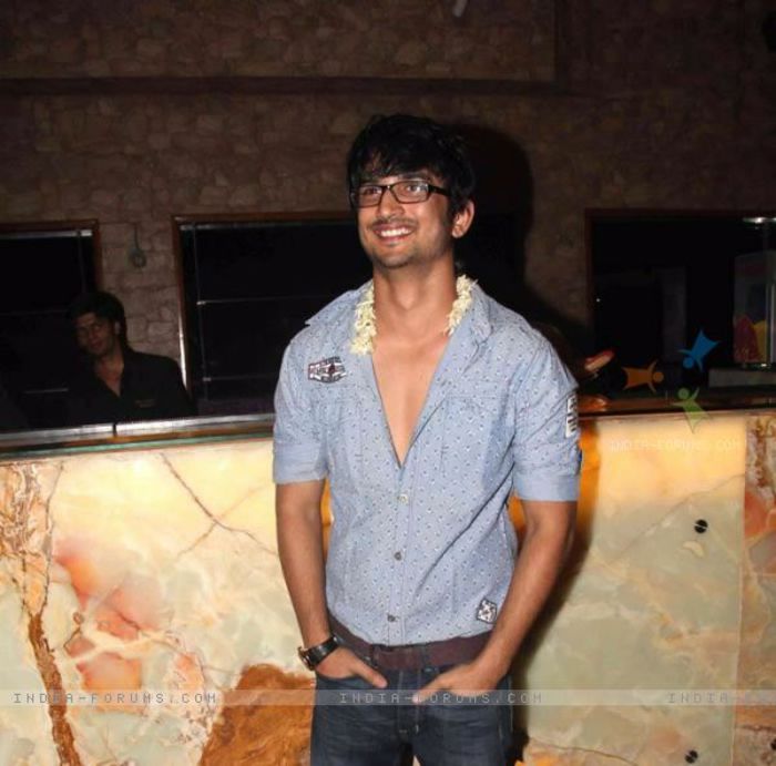 196754-sushant-singh-rajput-at-nandish-sandhu-birthday-bash - Sushant Singh Rajput