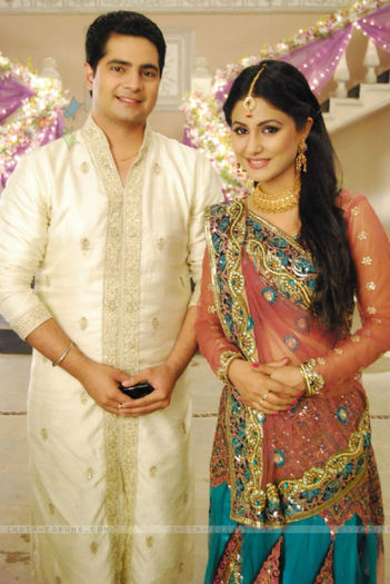 146013-lovely-couple-akshara-and-natik