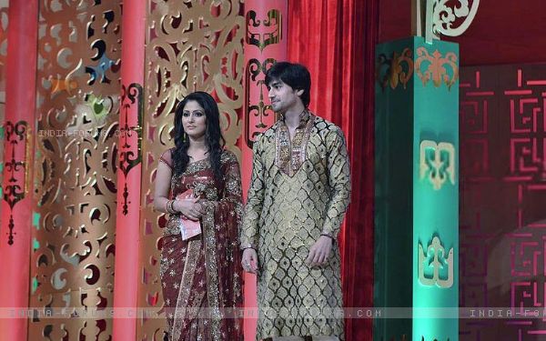 202154-harshad-chopra-and-hina-khan