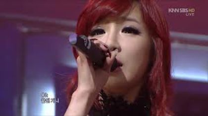 bommie - 2NE1 Momente triste