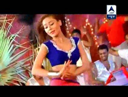 00_01_43 - B-Sara Khan Item Number-B