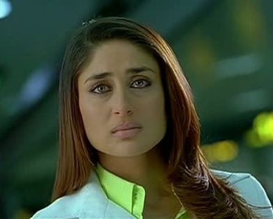 kareena caps (101) - Kareena Kapoor