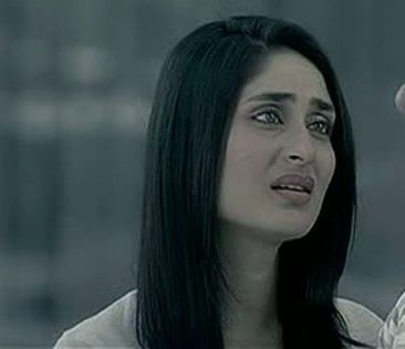 kareena caps (174) - Kareena Kapoor