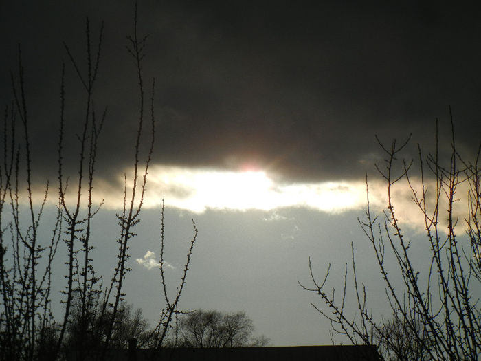 Spring Sun & Clouds (2013, April 04)