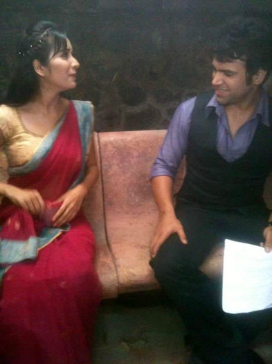 1AMIA - Asha Negi si Rithvik Dhanjani poze COOL