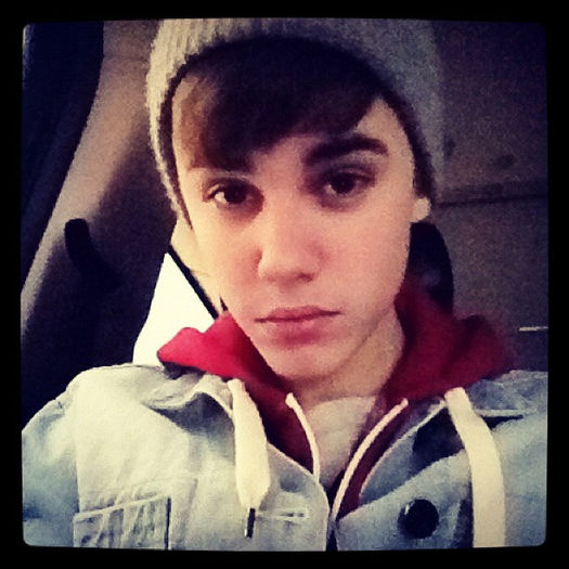 f002aa2c154811e1abb01231381b65e3_7 - a-Instagram________________Justin