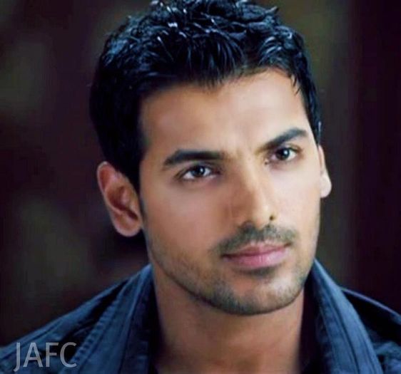 561887_333289236730439_977988629_n - John Abraham 2