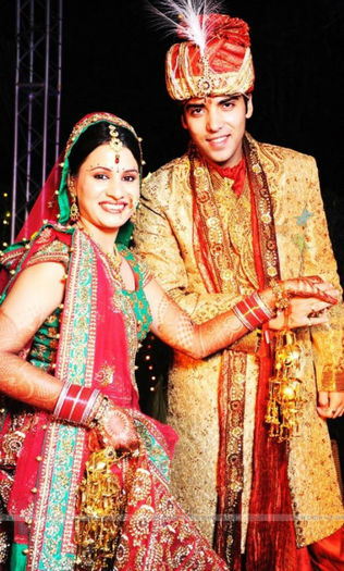 170290-tv-actor-kinshuk-mahajan-gets-married-to-divya-gupta-in-delhi - Kinshuk_ranveer_ si sotia lui Divya