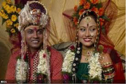Yamini Thakur si sotul ei