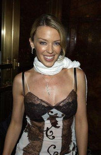 Kylie-Minogue-1221132422