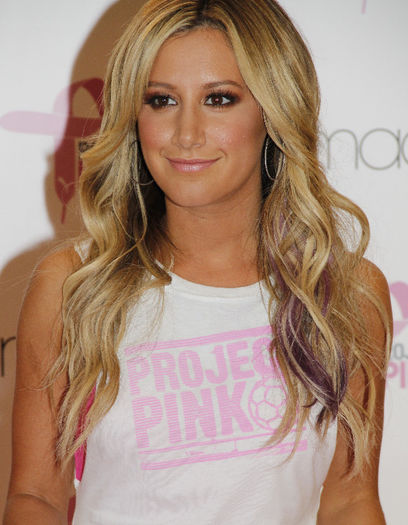 Ashley_Tisdale_5,_2012