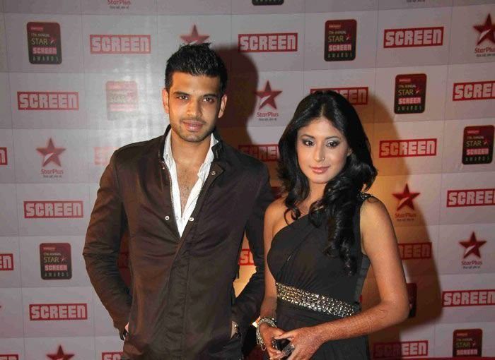 Kritika_Kamra_Karan_Kundra_award