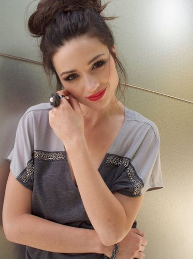 Crystal_Reed_1314646385_4