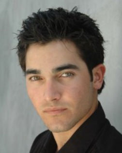 Tyler-Hoechlin-2598-606