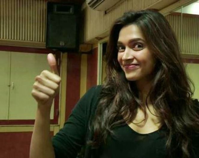 1069150_589362424418807_906889254_n - Deepika Padukone 2