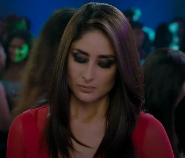 Heroine 2012 Hindi 720p BRRip x264 AAC 5.1...Hon3y.mkv_000700874 - Kareena Kapoor 2