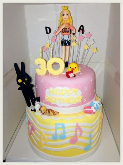 131114-dara-bda-cake-tweet-with-bambi - 2NE1 10