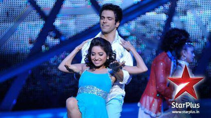 1465311_598296786897829_227355525_n - 2-Asha si Rithvik dance 2