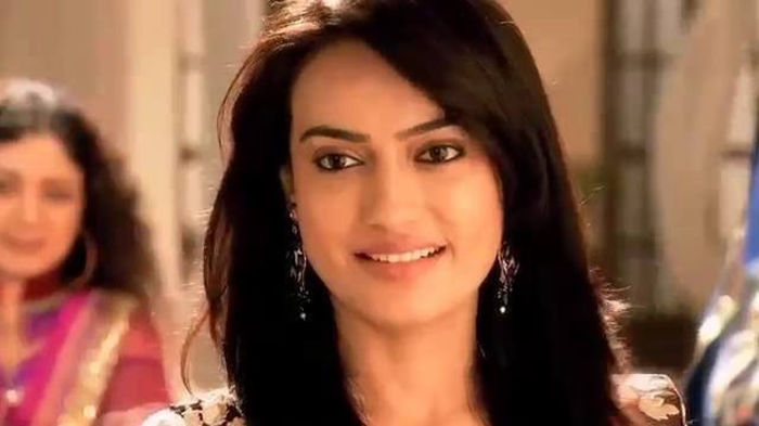 1438_181242575414101_1013262345_n - 15-Surbhi Jyoti- Zoya