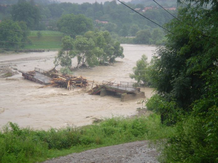 DSC00020 - Inundatii 2005 Onesti