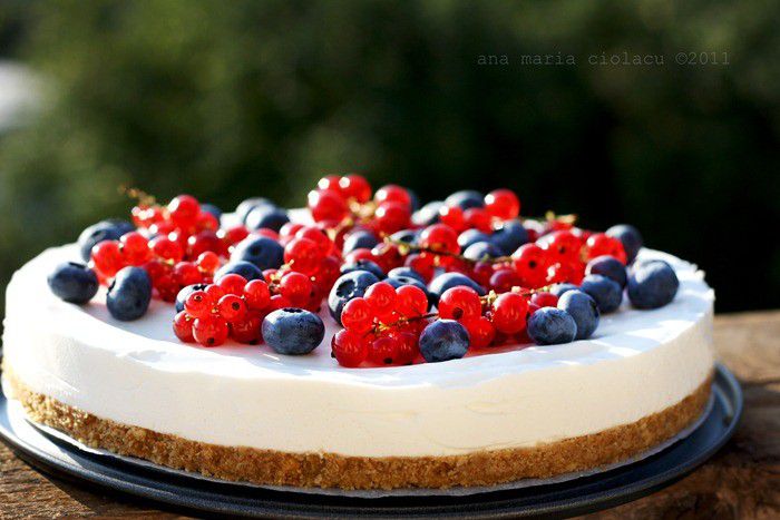 Cheesecake cu iaurt si fructe de padure 3wtr_thumb