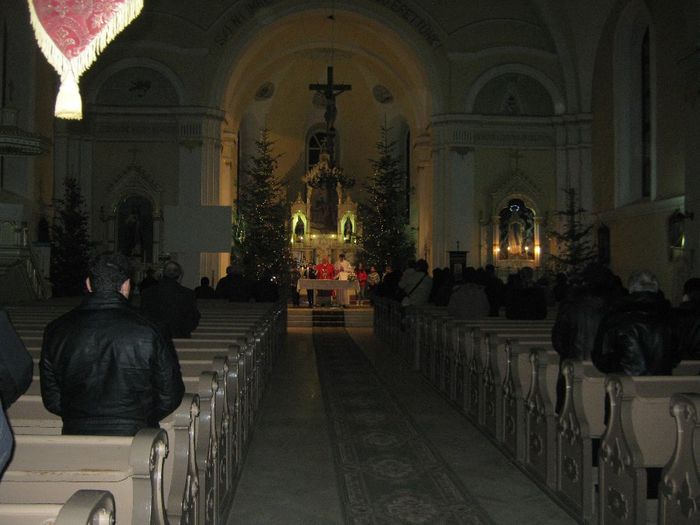 mergem la biserica de craciun si la un botez