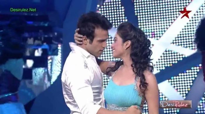 1394474_557646704309650_599066121_n - ASHA NEGI SI RITHVIK_POZE SUPERBE