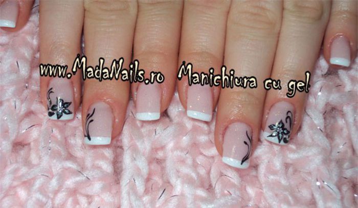 tipsuri-cu-gel-unghii-false-17-madanails-ro-670x390-670x390