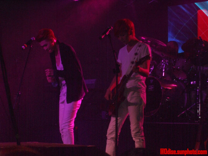 LEDAPPLE #45 - JKL __ x - x LEDApple live in ROMANIA