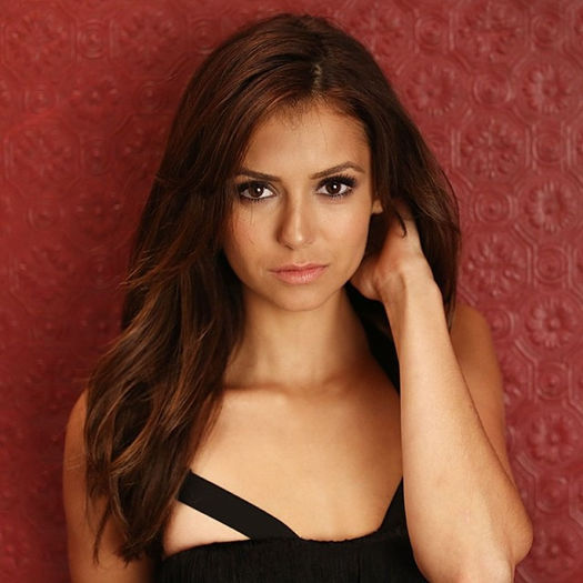 Elena - Nina Dobrev