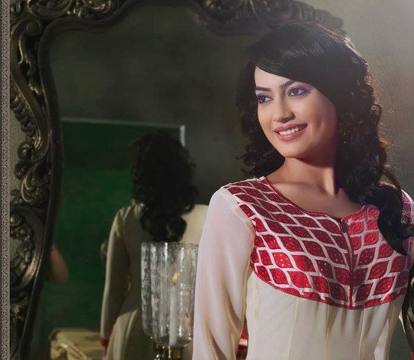 Q3PznhE - Surbhi Jyoti