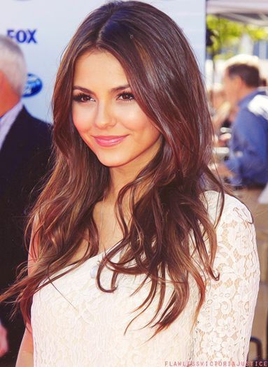 VJ-victoria-justice-32583637-500-685