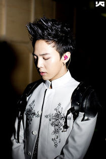 #Numele lui este Kwon Ji Yong. G(Ji) si Yong(Dragon)