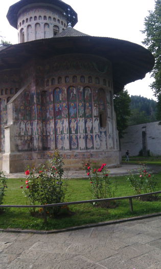 Manast. Voronet - La manastiri in Bucovina