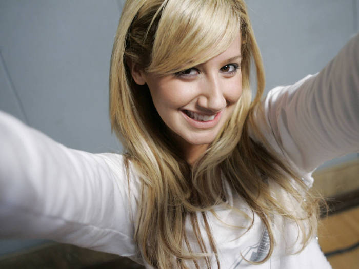 ashley_tisdale_19-1024