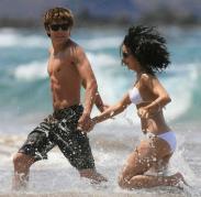 CBDHEBNNIWVDMWATOUP; zac si vanessa la mare
