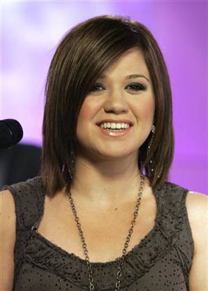 kelly-clarkson-hairstyles
