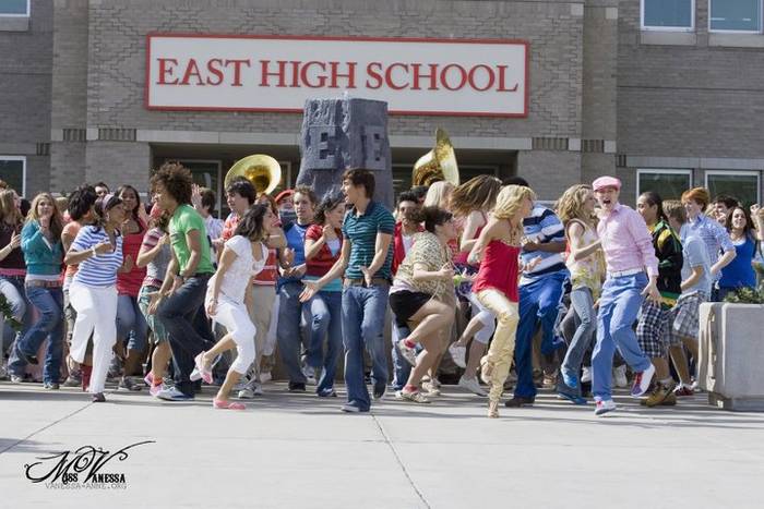 HIGHSCHOOLMUSICAL2_120 - Vedete Vavorite