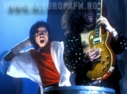 michael-jackson-in-concert-in-1991-k5od92-thumb-250-0-18